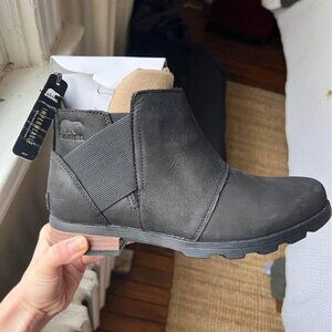 Sorel Waterproof Chelsie Emelie Booties NIBWT